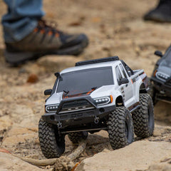 1/10 SCX10 III Base Camp 4X4 Rock Crawler Brushed RTR, White by Axial