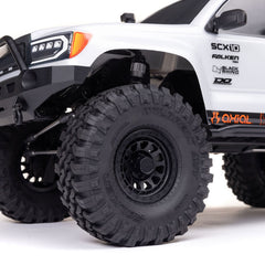 1/10 SCX10 III Base Camp 4X4 Rock Crawler Brushed RTR, White by Axial