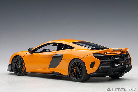 AUTOart 1/18 McLaren 675LT Orange