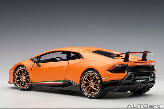 AUTOart 1/18 Huracan Performante Orang