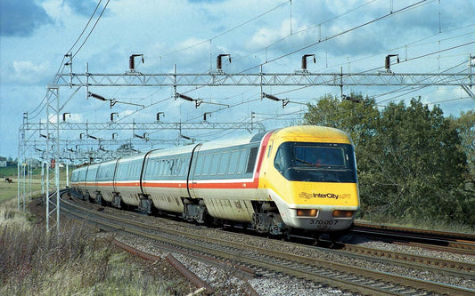 Hornby BR Intercity APT-U Dvlpmnt Cch