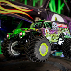 LMT:4wd Solid Axle Monster Truck, Grave Digger:RTR by LOSI